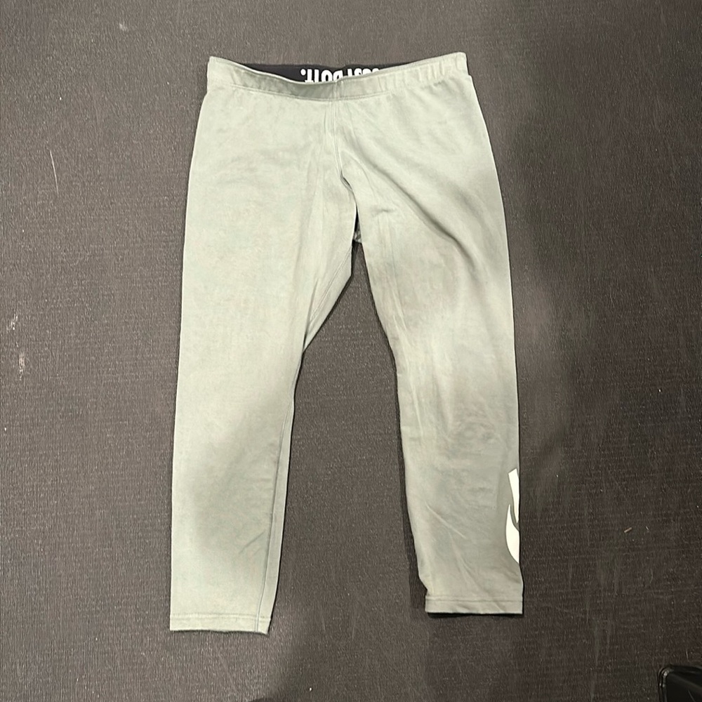 Nike yoga pants